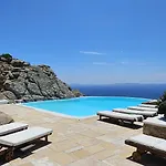 Villa Karam